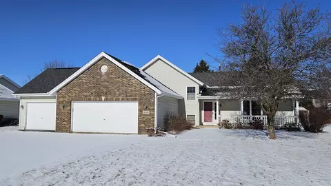 4928 Zenith Pkwy, Machesney Park, IL 61115