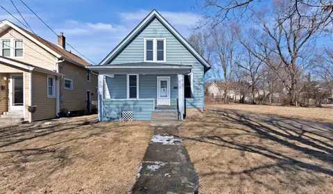 1132 Greenwood Ave, Rockford, IL 61107