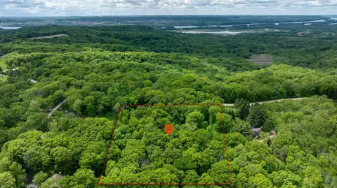 3197 S Rocky Hill Rd, Galena, IL 61036