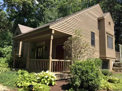 55 Oak Glen Dr, Galena, IL 61036