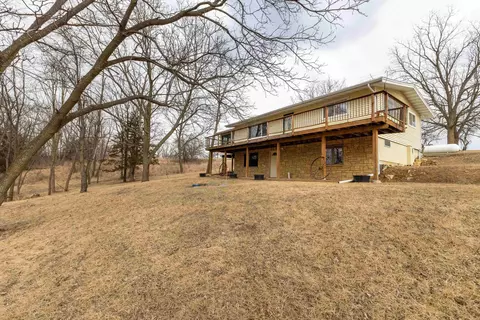 41 W Schapville Rd, Scales Mound, IL 61075