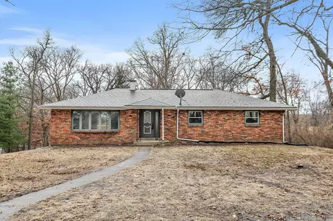3835 Whitfield Dr, Rockford, IL 61102