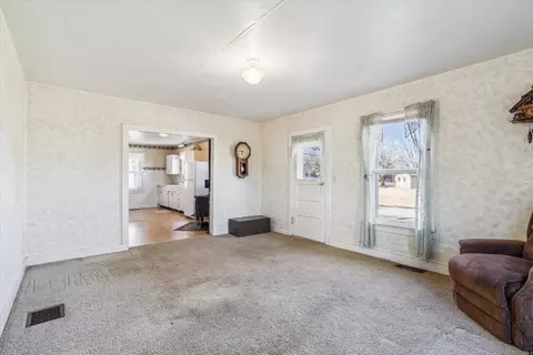 904 E Webb St, Davis, IL 61019 photo 35