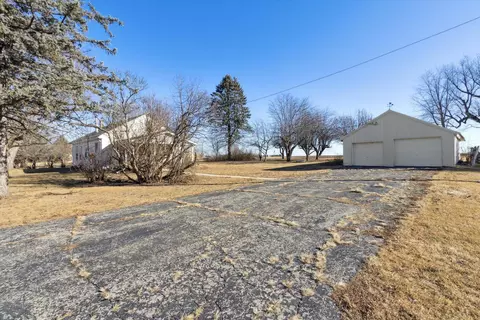 904 E Webb St, Davis, IL 61019 photo 27