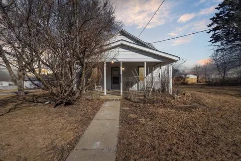 904 E Webb St, Davis, IL 61019 photo 30
