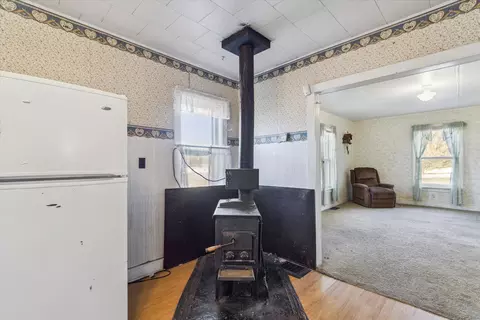 904 E Webb St, Davis, IL 61019 photo 9