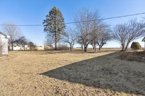 904 E Webb St, Davis, IL 61019 photo 28