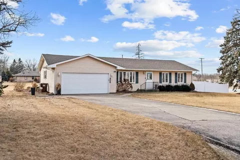 7521 Terrier Ln, Rockford, IL 61108