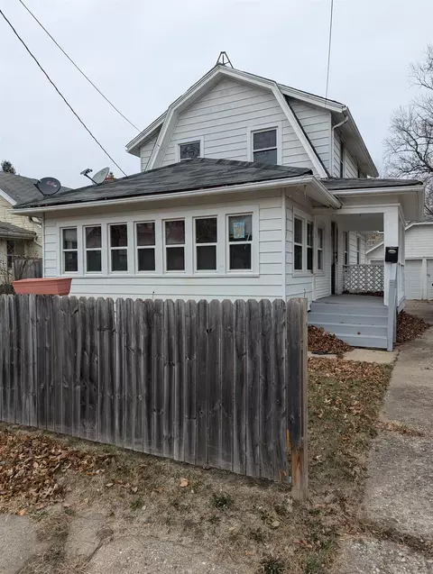 1309 Yonge St, Rockford, IL 61103