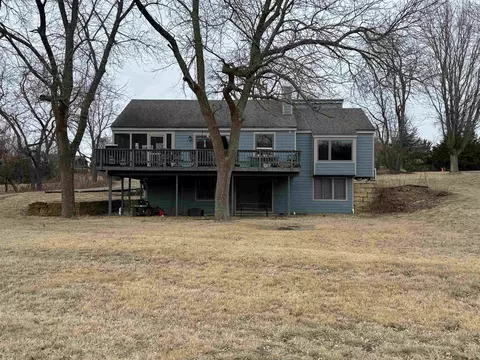 11 Augusta Dr, Galena, IL 61036