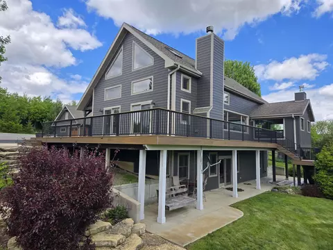 4845 N Hacker Rd, Apple River, IL 61001
