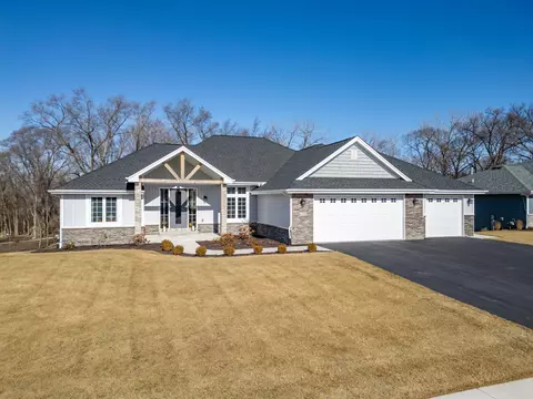 6226 Hathaway Trl, Roscoe, IL 61073