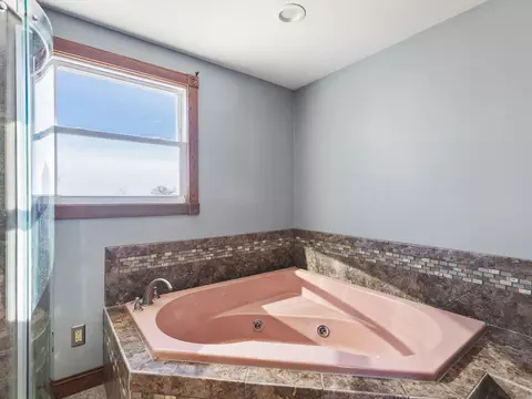8435 E Stagecoach Trl, Warren, IL 61087 photo 14