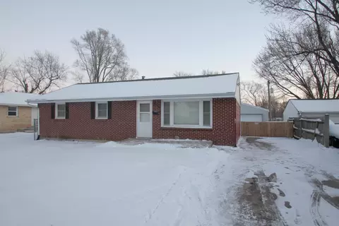 2910 Sitka Ln, Rockford, IL 61101