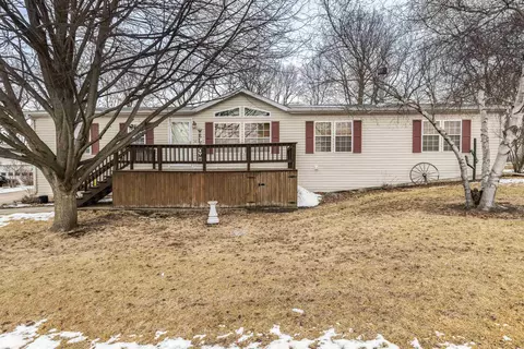 5824 Cypress Ln, Machesney Park, IL 61115