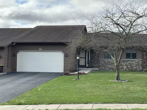 582 Quail Dr, Lena, IL 61048