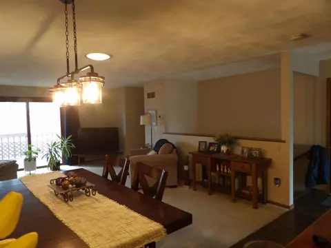 2902 Acorn Dr, Freeport, IL 61032 photo 11