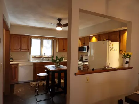 2902 Acorn Dr, Freeport, IL 61032 photo 4