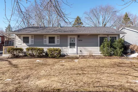 7804 Scott Ln, Machesney Park, IL 61115