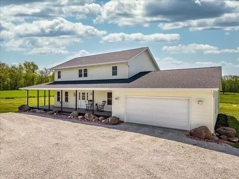 Exterior - 91141 Melugins Grv, Compton, IL 61318 photo 8 of 16