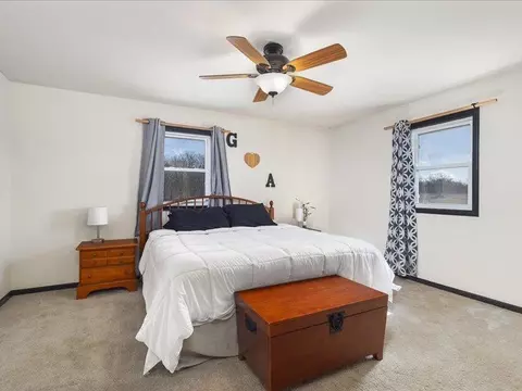 Bedroom - 91141 Melugins Grv, Compton, IL 61318 photo 1 of 6