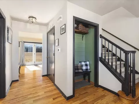 Entry Way - 91141 Melugins Grv, Compton, IL 61318 photo 1 of 6