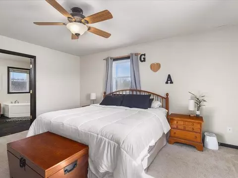 Bedroom - 91141 Melugins Grv, Compton, IL 61318 photo 2 of 6