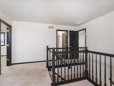 Entry Way - 91141 Melugins Grv, Compton, IL 61318 photo 6 of 6