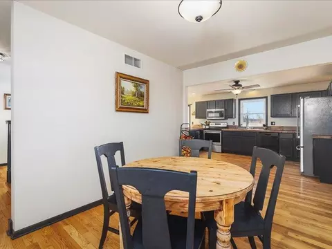 Dining - 91141 Melugins Grv, Compton, IL 61318 photo 2 of 2