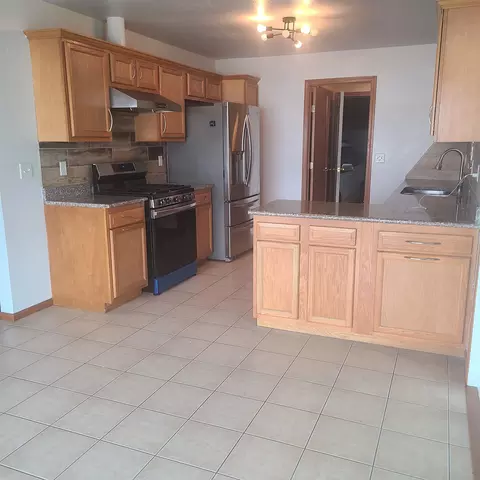 Kitchen - 623 Ballymore Rd, Roscoe, IL 61073 photo 2 of 3