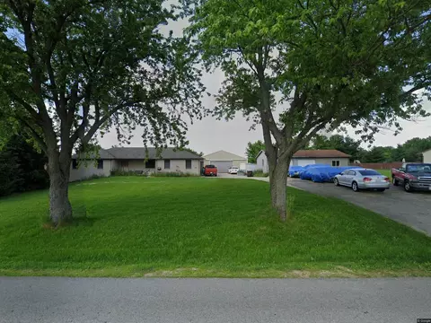 5194 Shattuck Dr, Belvidere, IL 61008