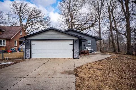 4083 Oaklane Rd, Rockford, IL 61109