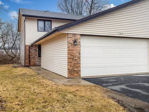 788 Tulip Ln, Rockford, IL 61107