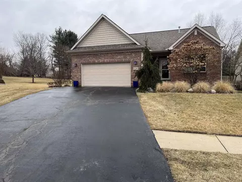 6349 Whiteberry Ln, Loves Park, IL 61111