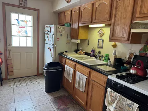 1008 1010 E 5th St, Belvidere, IL 61008 photo 3