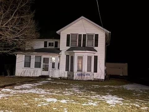 202 S Walnut St, Shannon, IL 61078