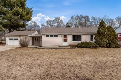 407 Collins Dr, South Beloit, IL 61080