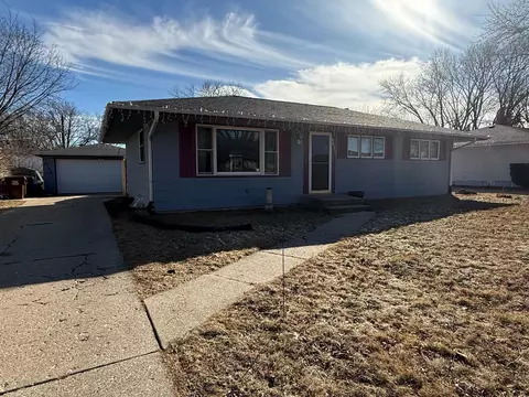 5033 Carol Ct, Rockford, IL 61108