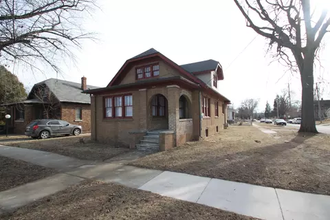 2438 Elm St, Rockford, IL 61102