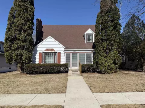 1146 W Staver St, Freeport, IL 61032
