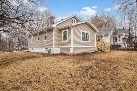 317 N Horace Ave, Rockford, IL 61101
