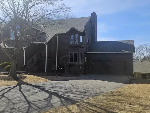 4146 Split Leaf Dr, Loves Park, IL 61111