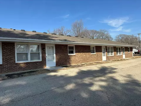 2804 Searles Ave, Rockford, IL 61101