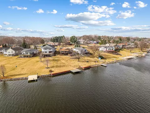 View/Area - 44 Delburne Dr, Lake Summerset, IL 61019 photo 3 of 7