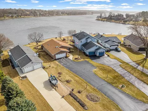 View/Area - 44 Delburne Dr, Lake Summerset, IL 61019 photo 1 of 7