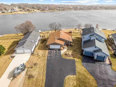 View/Area - 44 Delburne Dr, Lake Summerset, IL 61019 photo 2 of 7