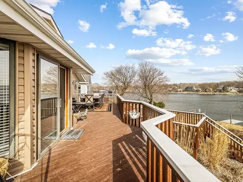 Exterior - 44 Delburne Dr, Lake Summerset, IL 61019 photo 5 of 5