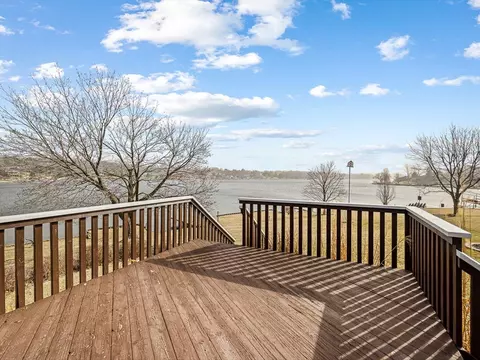 Exterior - 44 Delburne Dr, Lake Summerset, IL 61019 photo 4 of 5