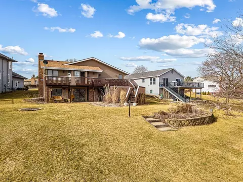 Exterior - 44 Delburne Dr, Lake Summerset, IL 61019 photo 3 of 5