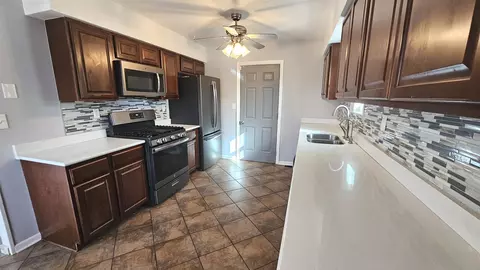 6647 Meadowbrook, Roscoe, IL 61073 photo 4